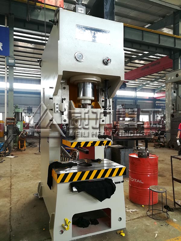 伺服200噸液壓沖床