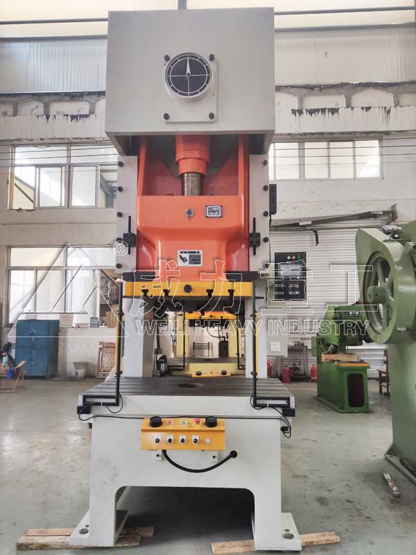 200噸氣動沖床壓力機